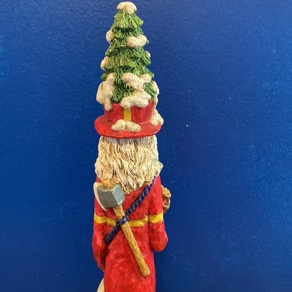 Adorable Thin Resin Fireman Santa with his Dalmatian 11” - Picture 6 of 8